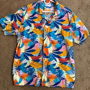 Old Navy Men’s Hawaiian Button down shirt